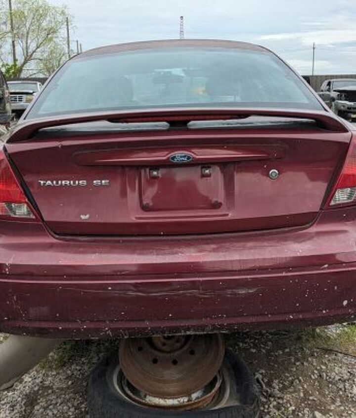 junkyard find 2007 ford taurus se