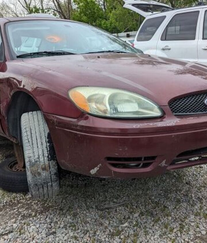 junkyard find 2007 ford taurus se