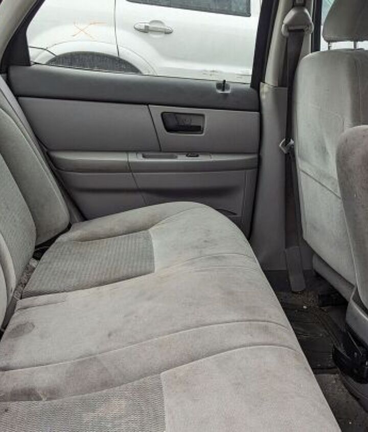 junkyard find 2007 ford taurus se