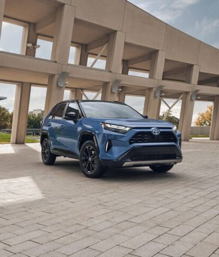 would you rather honda cr v vs toyota rav4