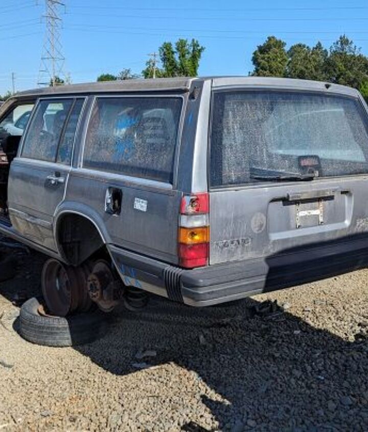 junkyard find 1988 volvo 740 gle with 403 348 miles