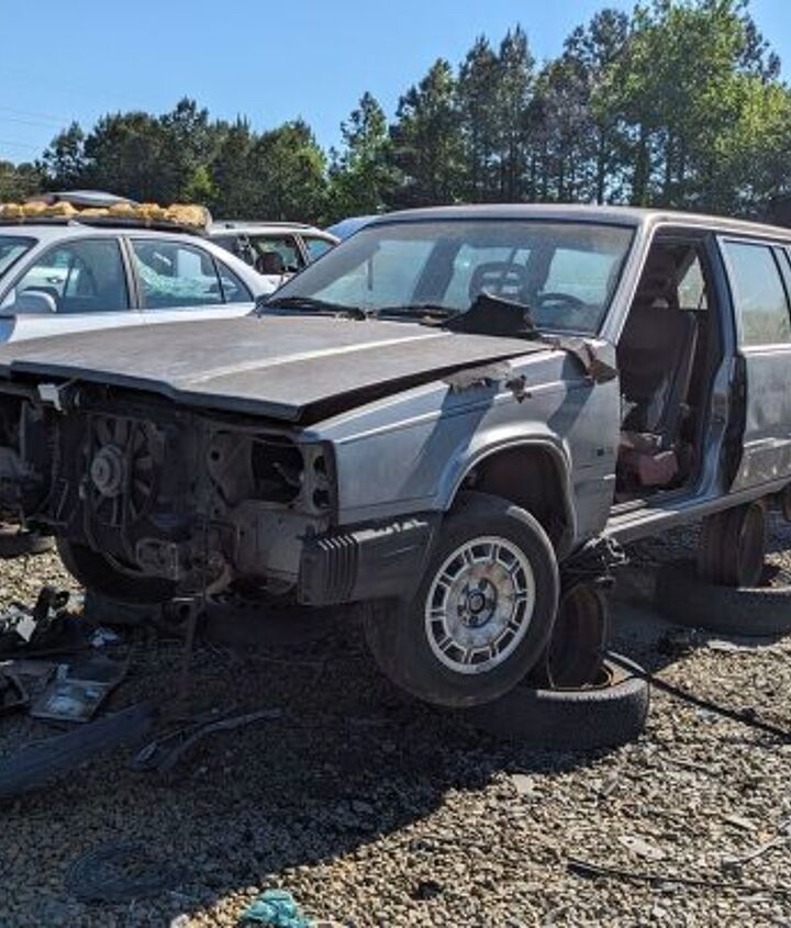 junkyard find 1988 volvo 740 gle with 403 348 miles
