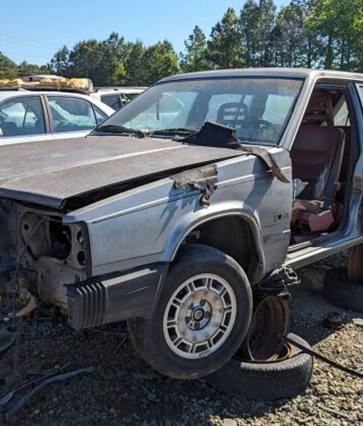 junkyard find 1988 volvo 740 gle with 403 348 miles