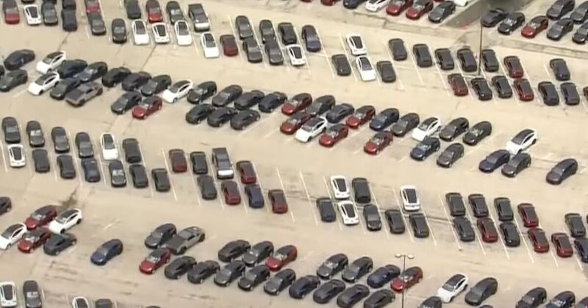 Overflow Lots Tesla Using Abandoned Mall as Overflow | The Truth About Cars