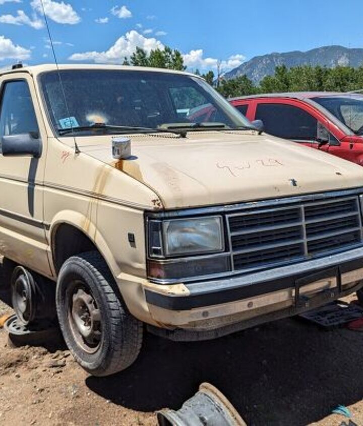 junkyard find 1987 dodge caravan se v6