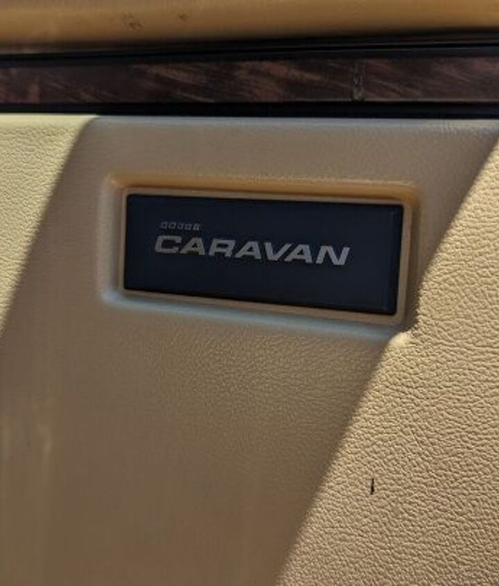 junkyard find 1987 dodge caravan se v6