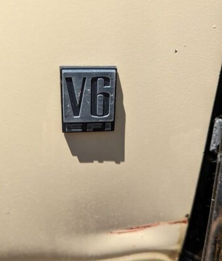 junkyard find 1987 dodge caravan se v6