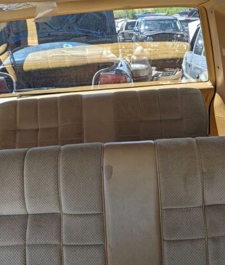 junkyard find 1987 dodge caravan se v6