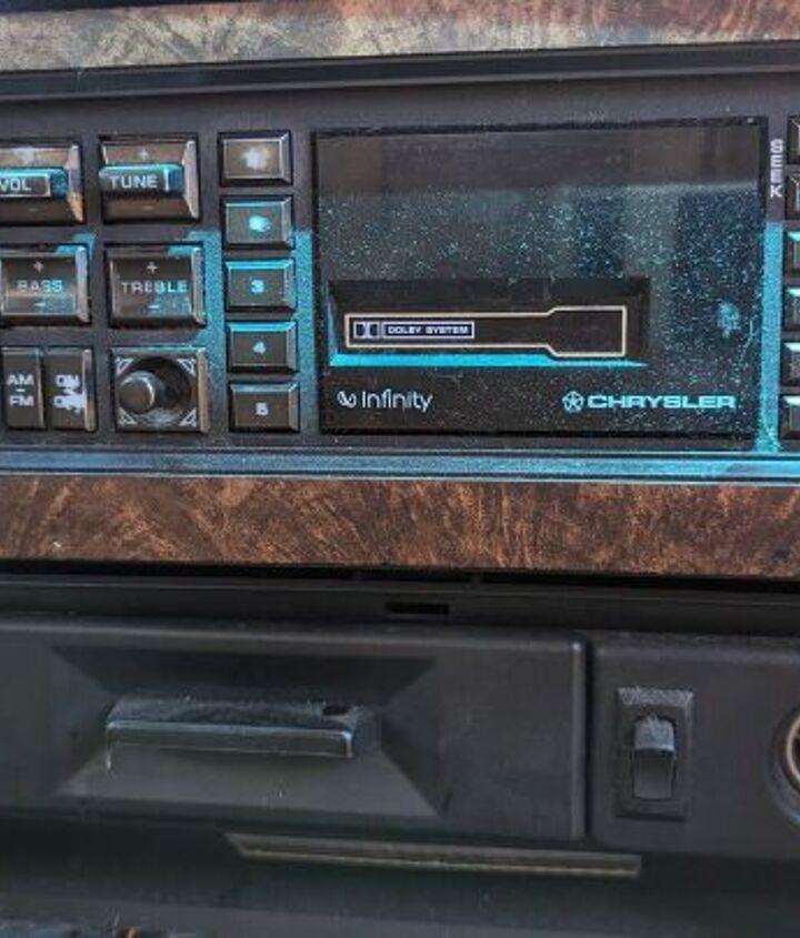 junkyard find 1987 dodge caravan se v6