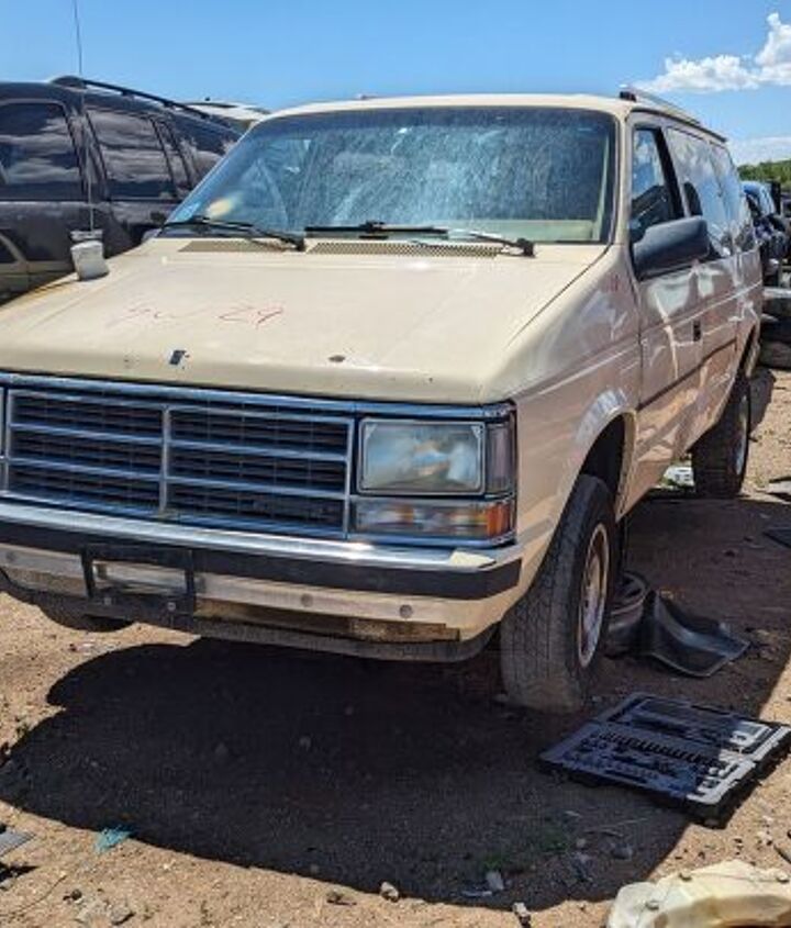 junkyard find 1987 dodge caravan se v6