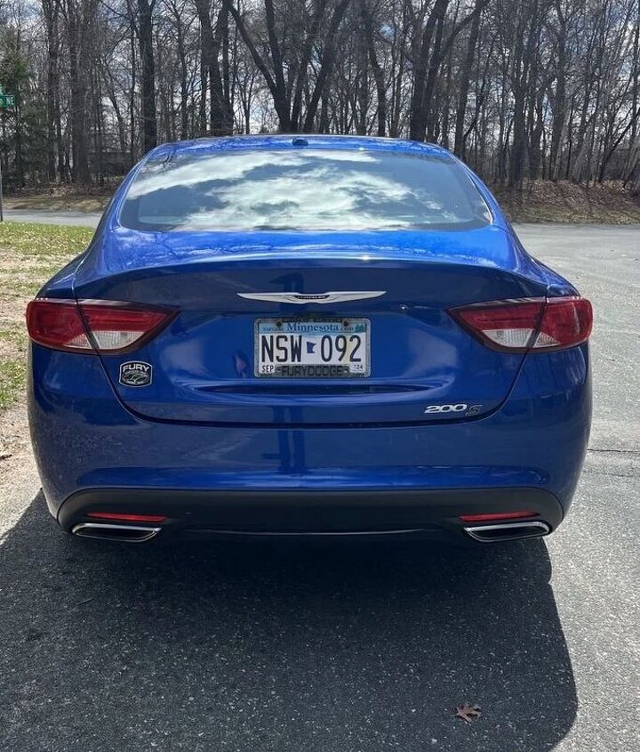 used car of the day 2015 chrysler 200s