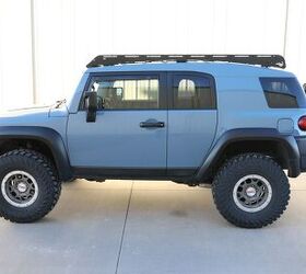 used car of the day 2014 toyota fj cruiser trail teams ultimate edition