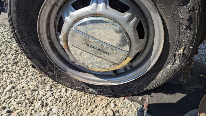 junkyard find 1983 nissan sentra deluxe mpg 2 door sedan