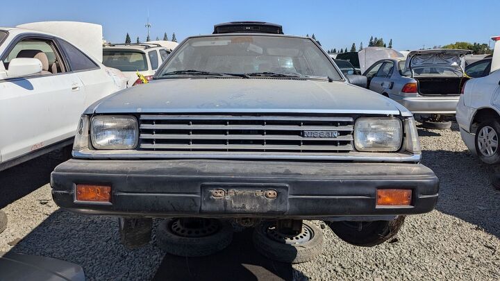 junkyard find 1983 nissan sentra deluxe mpg 2 door sedan