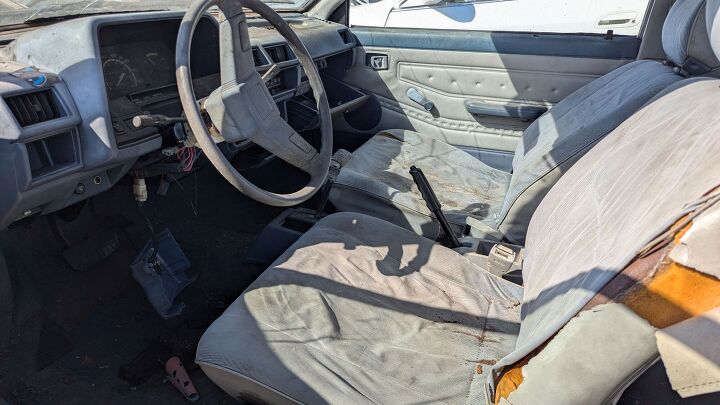 junkyard find 1983 nissan sentra deluxe mpg 2 door sedan