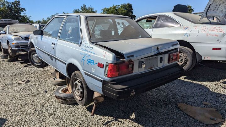 junkyard find 1983 nissan sentra deluxe mpg 2 door sedan