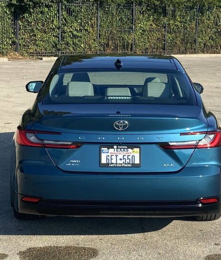 drive notes 2024 toyota camry hybrid xle awd