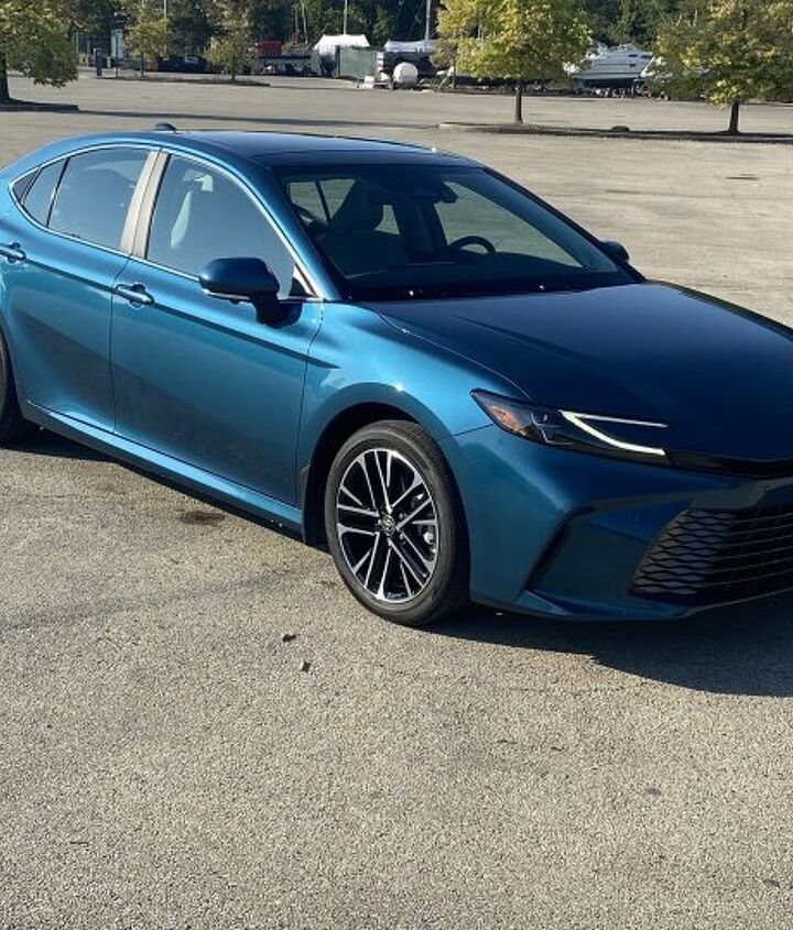 drive notes 2024 toyota camry hybrid xle awd