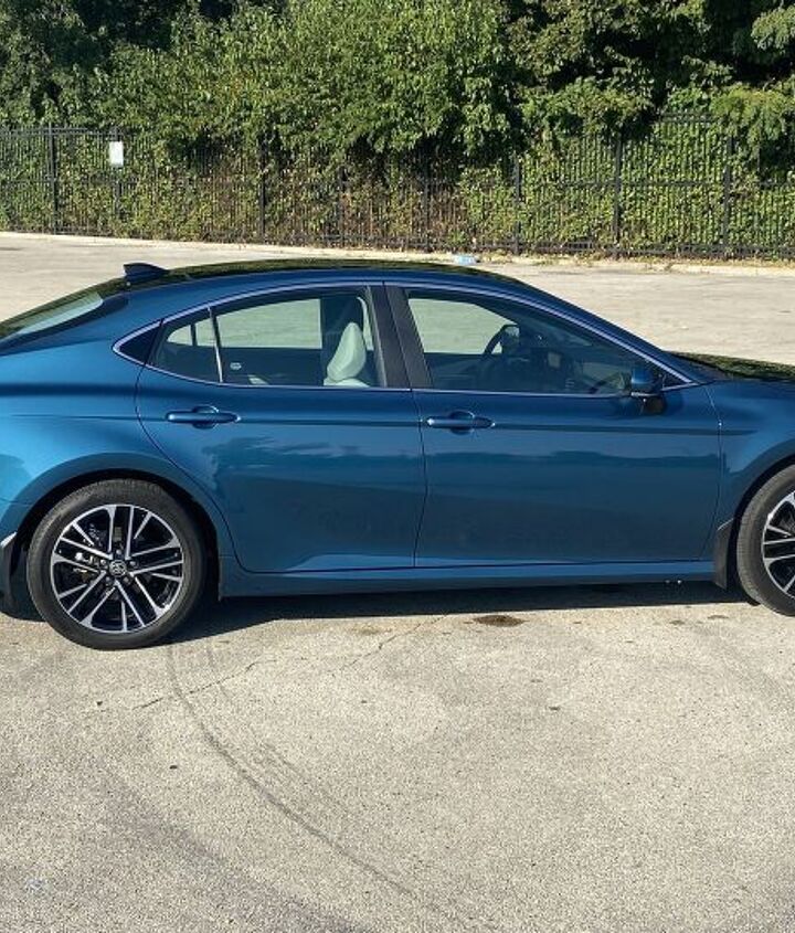 drive notes 2024 toyota camry hybrid xle awd