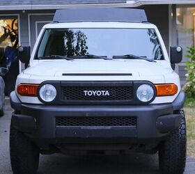 used car of the day 2013 toyota fj cruiser