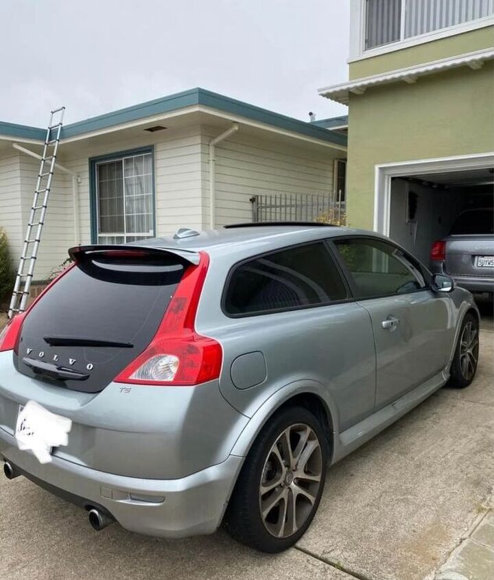 used car of the day 2009 volvo c30 t5 r design