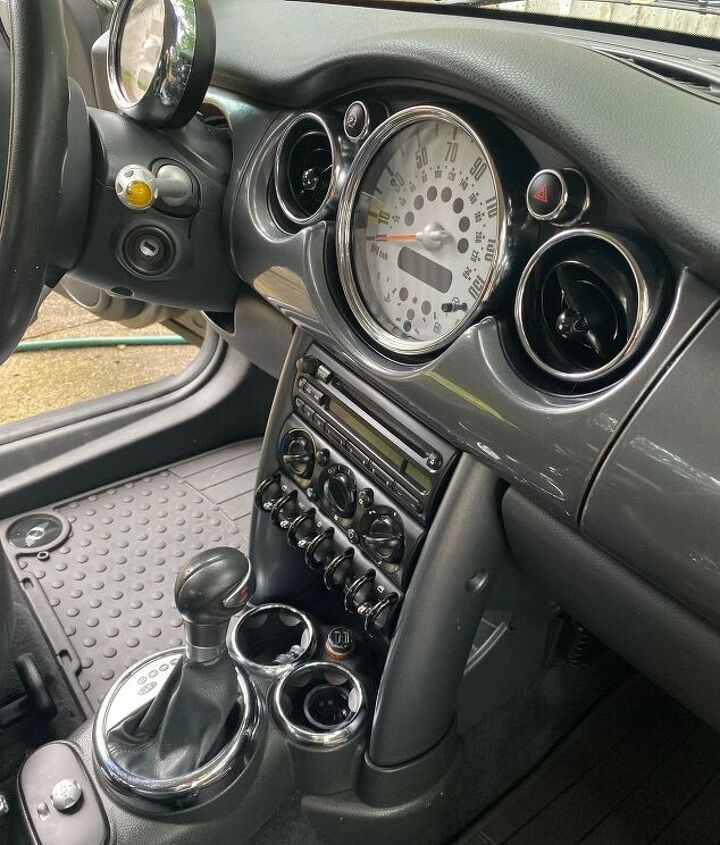 used car of the day 2005 mini cooper