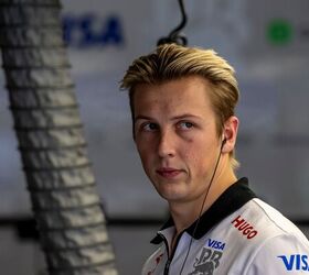 confirmed liam lawson replaces sergio perez on the f1 grid at red bull