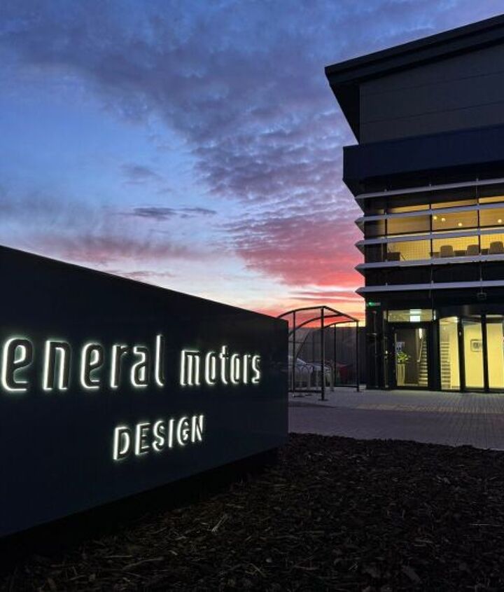 gm-opens-new-design-studio-teases-electric-corvette-concept tacika.ru