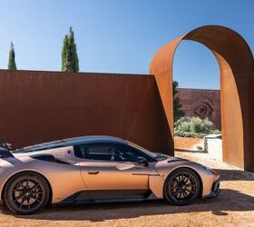 gaze upon the maserati gt2 stradale