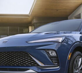 see more photos of the 2025 buick envista avenir