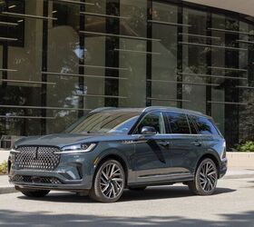 see more photos of the 2025 lincoln aviator