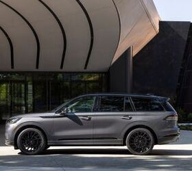 see more photos of the 2025 lincoln aviator