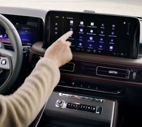 see more photos of the 2025 lincoln aviator