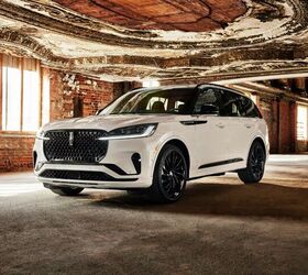 see more photos of the 2025 lincoln aviator