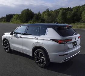 see more photos of the 2026 mitsubishi outlander