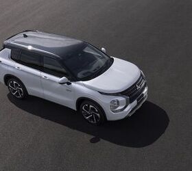 see more photos of the 2026 mitsubishi outlander