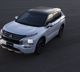 see more photos of the 2026 mitsubishi outlander