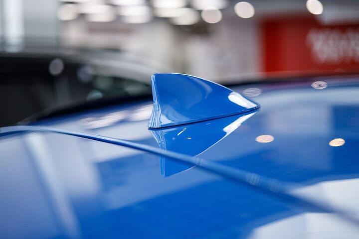 What Is A Shark Fin Antenna: Ultimate Guide to Benefits & Uses