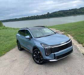 see more photos of the 2026 kia sportage hybrid