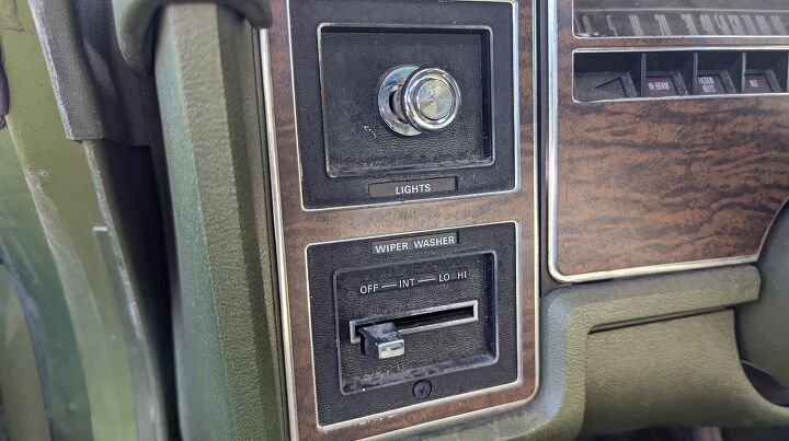 junkyard find 1976 ford ltd 4 door pillared hardtop