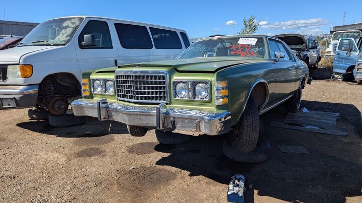 junkyard find 1976 ford ltd 4 door pillared hardtop