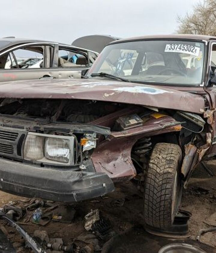 junkyard find 1985 saab 900 3 door hatchback