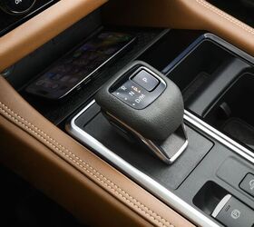 see more photos of the 2026 nissan pathfinder