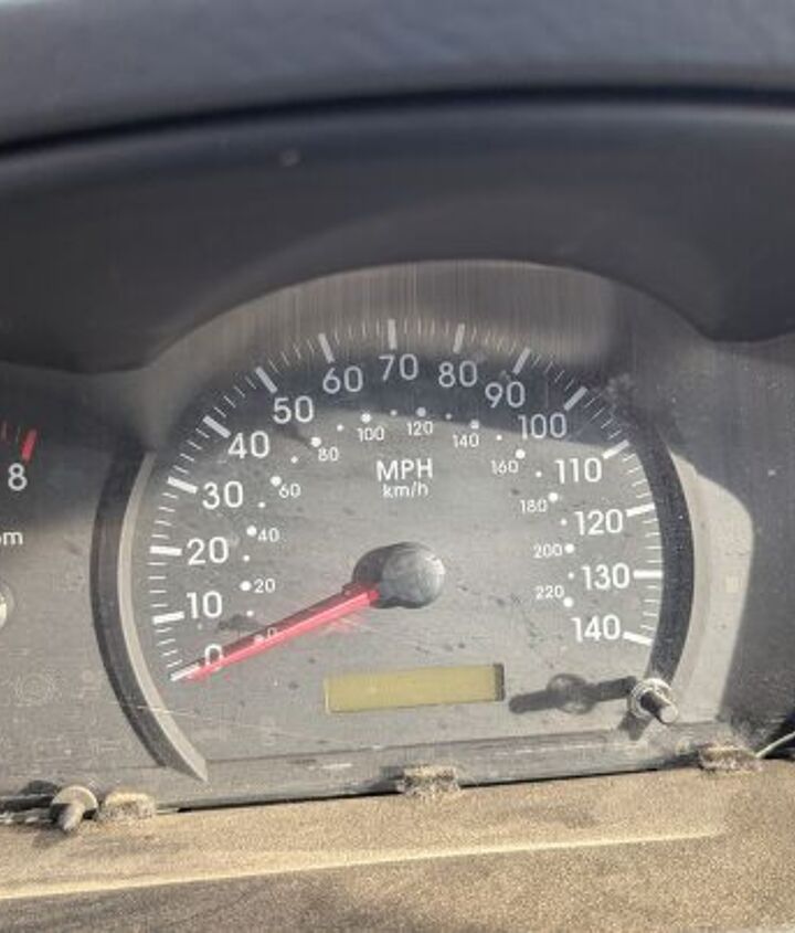 junkyard find 2004 kia spectra with 448 559 miles