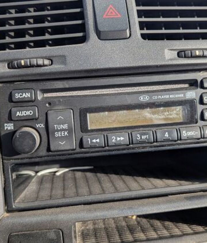 junkyard find 2004 kia spectra with 448 559 miles