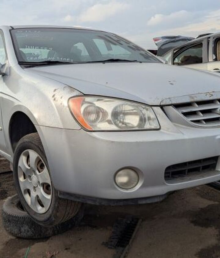 junkyard find 2004 kia spectra with 448 559 miles
