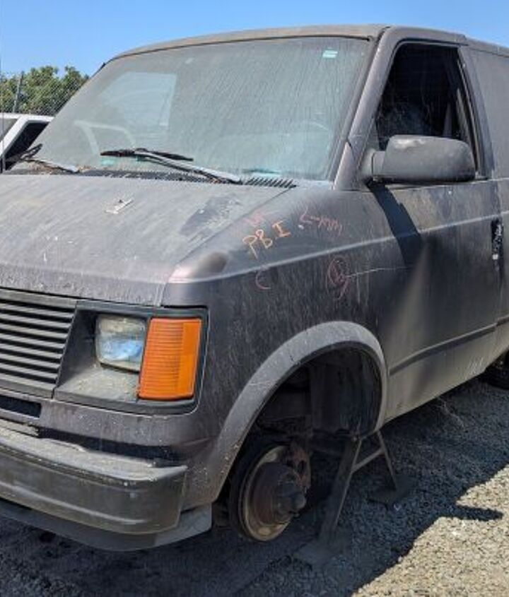 junkyard find 1991 chevrolet astro cargo van with 425 127 miles