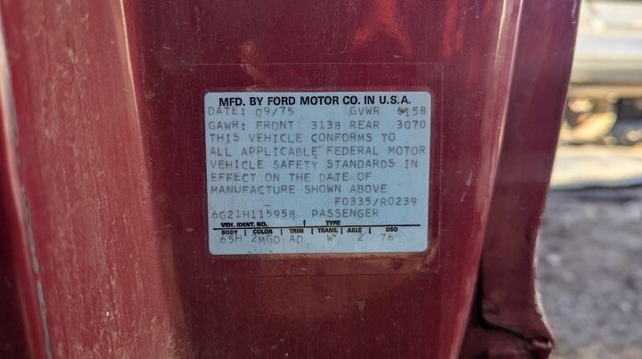 junkyard find 1976 ford elite