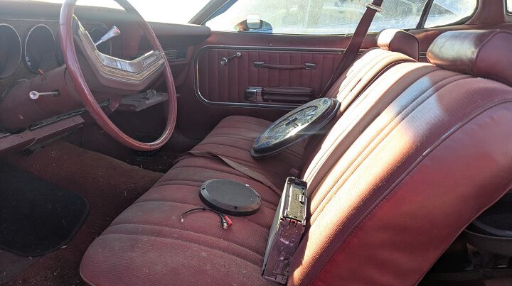 junkyard find 1976 ford elite