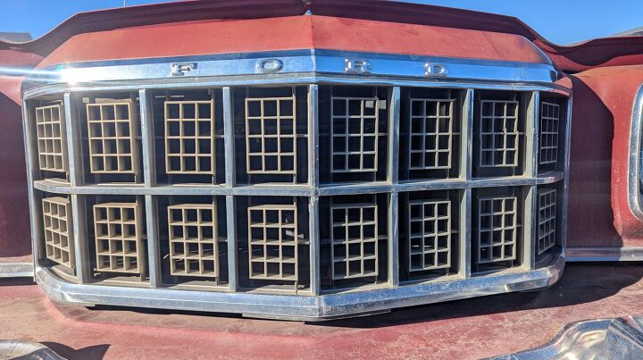 junkyard find 1976 ford elite